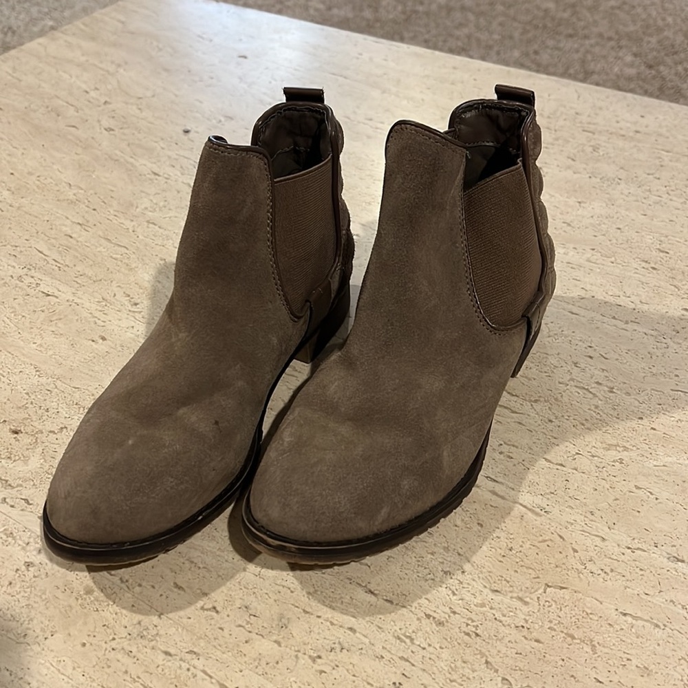 Steve Madden Gianna Booties. Size 7.5. Great condition!